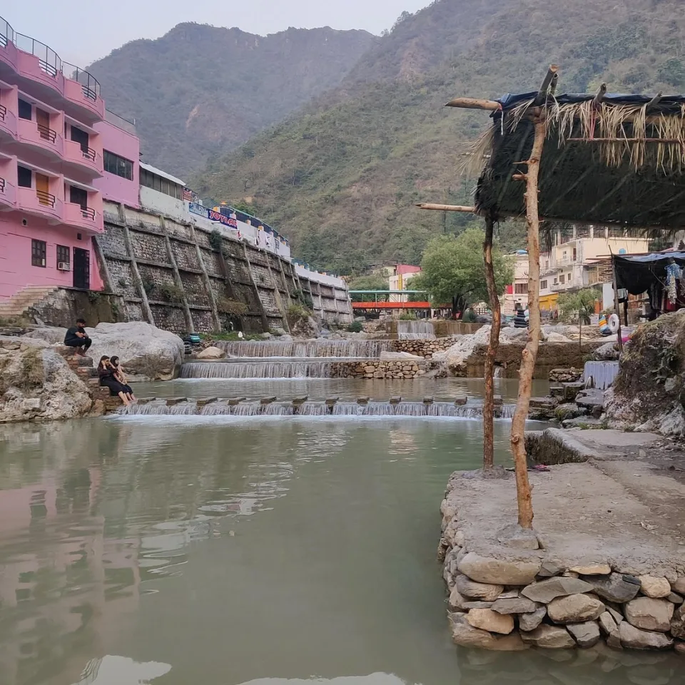 टपकेश्वर महादेव मंदिर