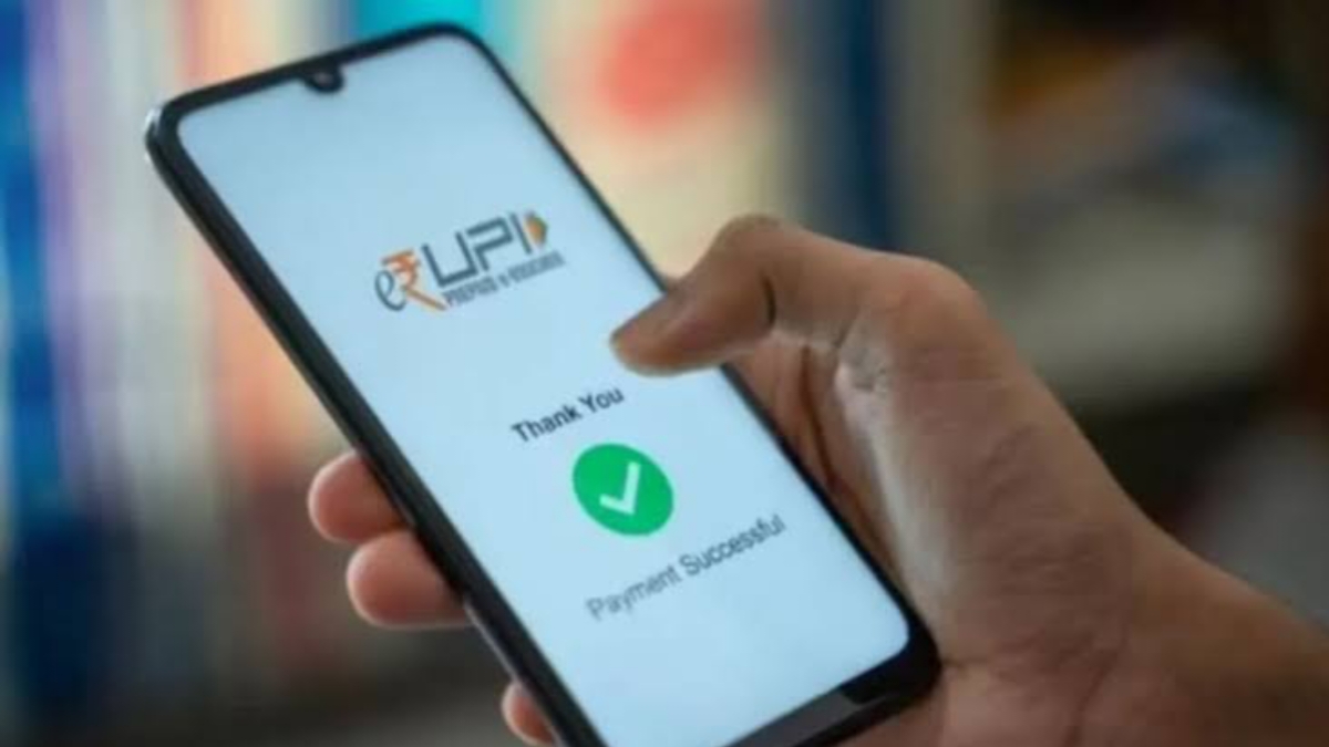 UPI पेमेंट्स पर चार्ज शुल्क को लेकर भ्रम, वित्त मंत्रालय ने किया खंडन — Business news photo