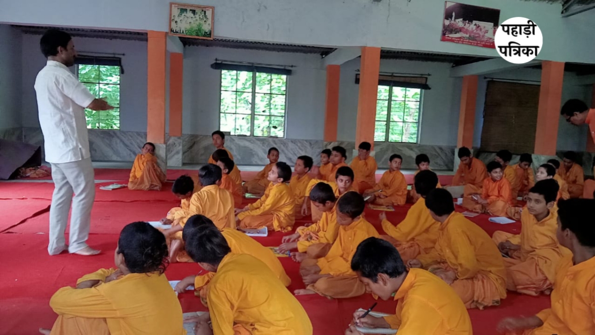 विश्वविख्यात कण्वाश्रम में दस दिवसीय संस्कृत संभाषण शिविर का समापन — Pauri Garhwal news photo
