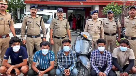 ऋषिकेश में मारपीट का वीडियो वायरल, पांच लोग गिरफ्तार — Haridwar