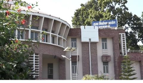 SIR Survey News: उत्तराखंड में SIR लागू करने की दौड़ में निर्वाचन आयोग, इन मतदाताओं का कटेगा नाम — Uttarakhand news phot…