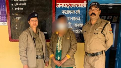 उत्तरकाशी में नशा बेचने वाली महिला गिरफ्तार — Uttarkashi