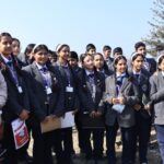 मानव भारती स्कूल के छात्र-छात्राओं ने जाना, कैसे होती है गन्ने की खेती 40