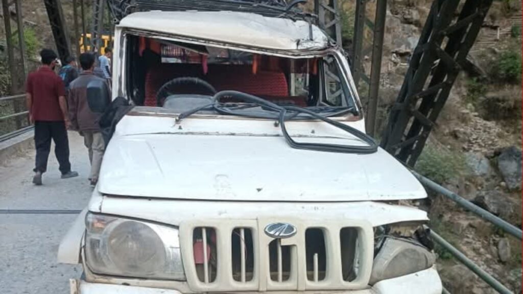उत्तरकाशी: दर्दनाक हादसे में पिता पुत्र की मौत, 15 से अधिक अस्पताल में भर्ती