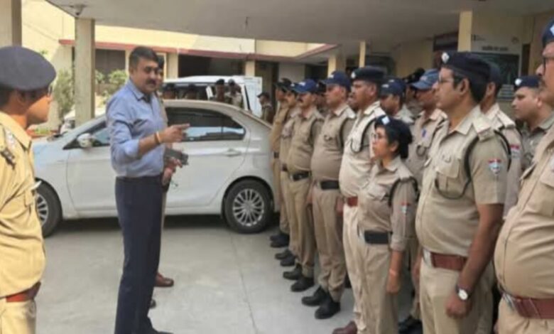 देहरादून: आईएसबीटी चौकी प्रभारी के रिश्वत मामले में 11 पुलिसकर्मियों का तबादला