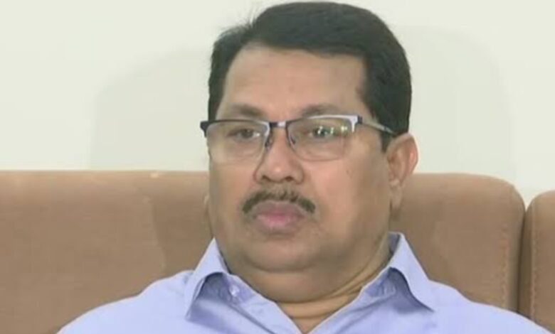 कांग्रेस नेता विजय वडेट्टीवार का बयान: 15 हजार के ड्रोन मारने के लिए दागी 15 लाख की मिसाइल
